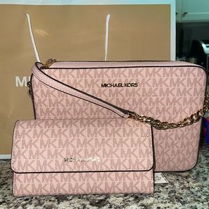 MK JetSet East West Crossbody and Wallet (Ballet)